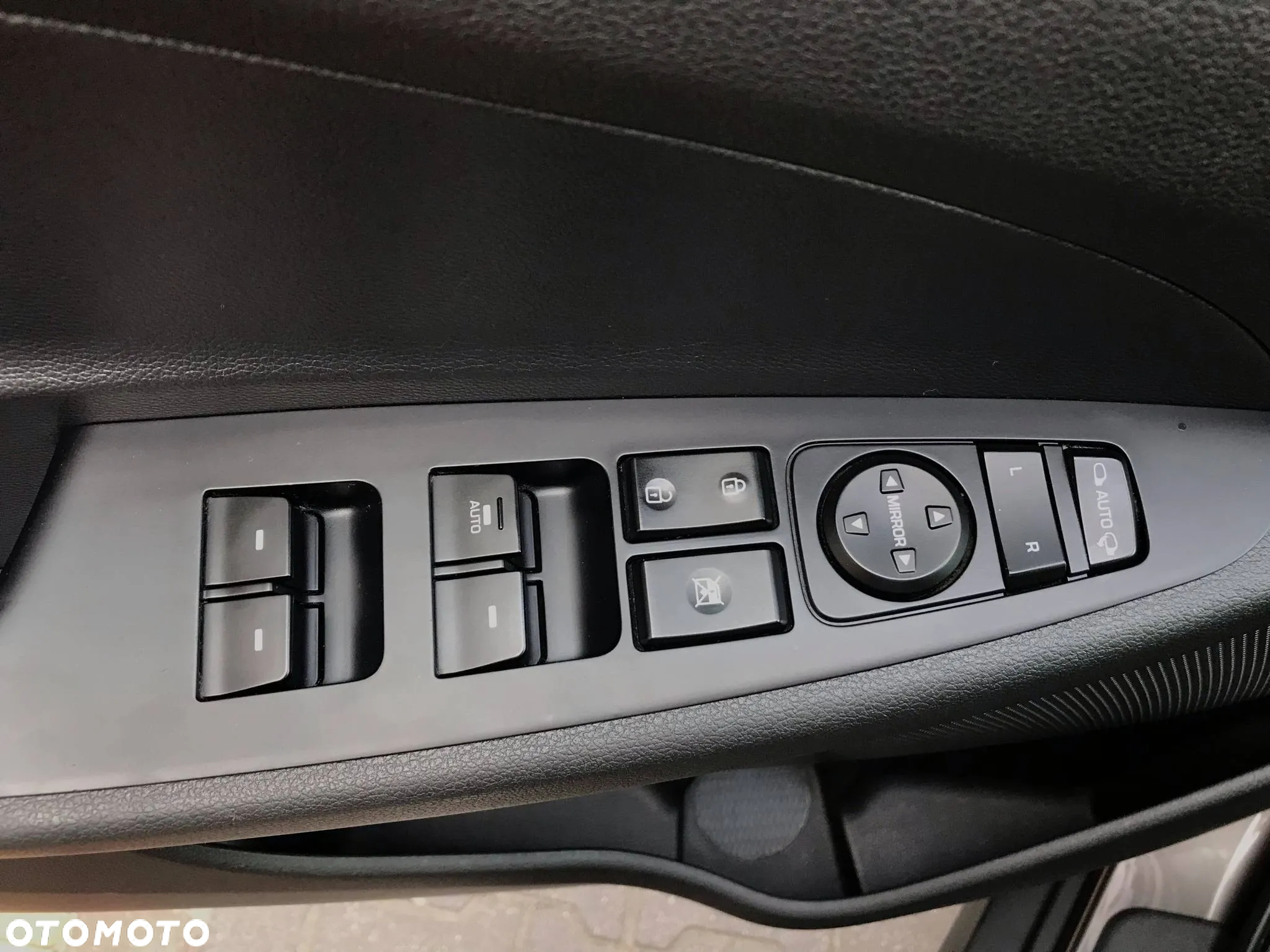 Hyundai Tucson 1.6 GDI BlueDrive Comfort 2WD - 27