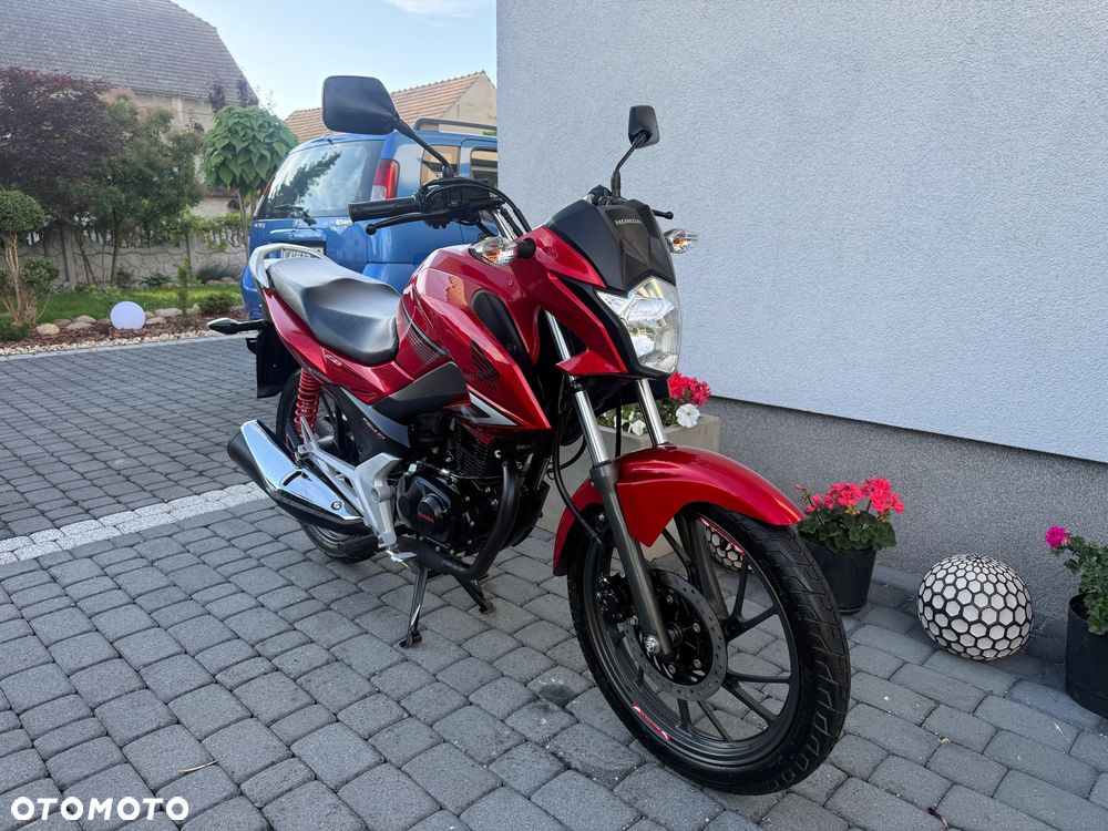 Honda CB - 1