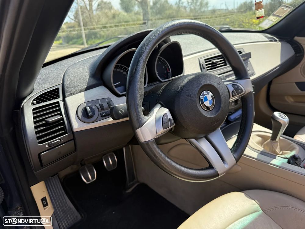 BMW Z4 2.2i - 15