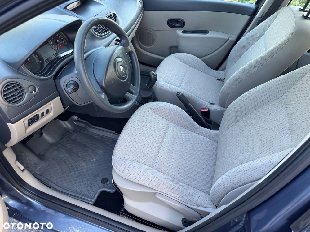 Renault Clio 1.2 16V Alize - 10