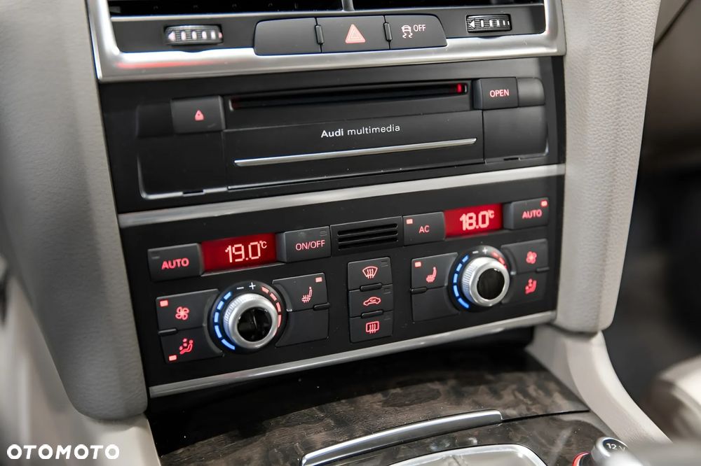 Audi Q7 3.0 TDI DPF clean diesel Quattro Tiptronic - 11