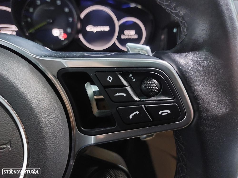 Porsche Cayenne Coupé E-Hybrid - 26