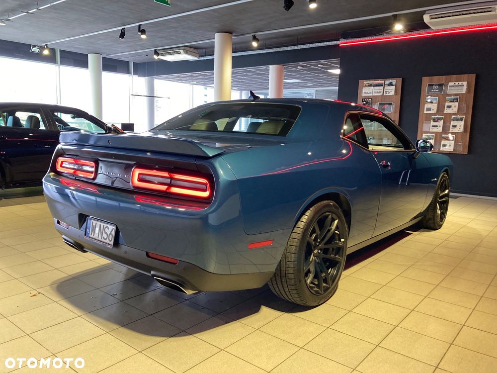 Dodge Challenger 5.7 R/T - 5