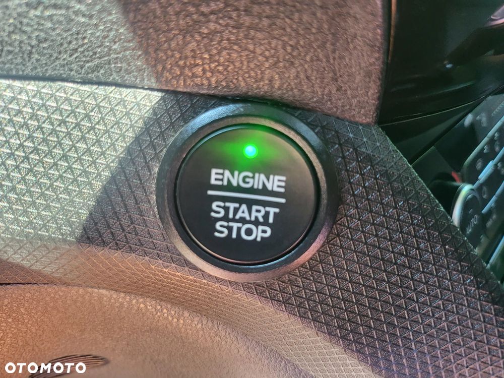 Ford Tourneo Connect Grand - 24