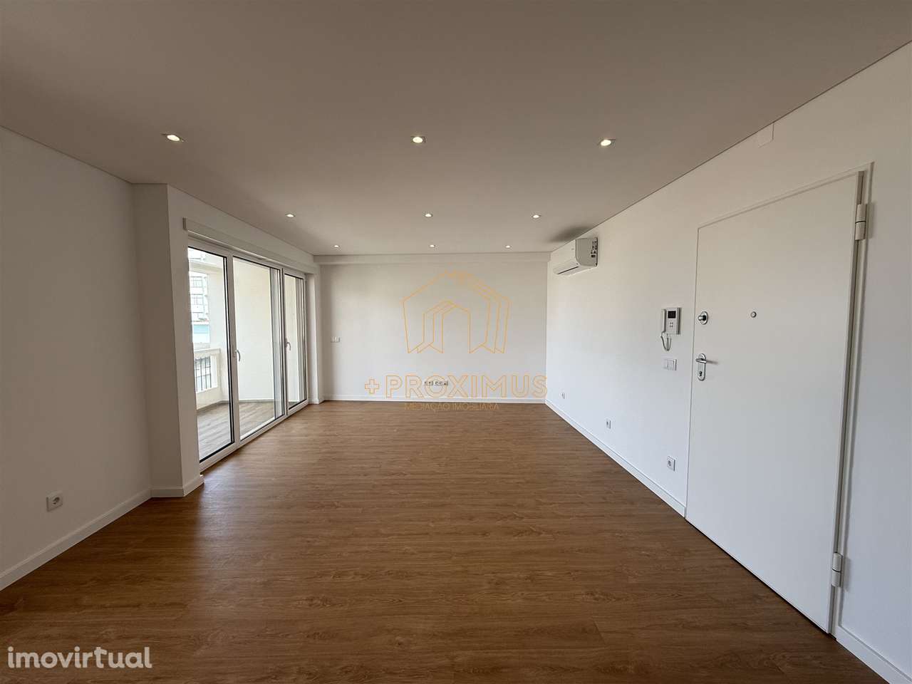 Apartamento T3 Novo / Junto do Casino com Vistas Fabulosas Sobre a Pra - Grande imagem: 3/23