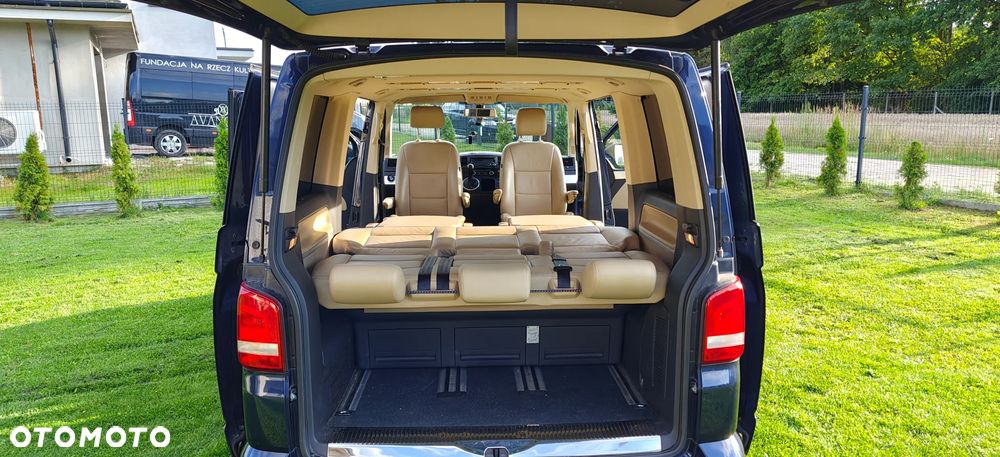Volkswagen Multivan - 23