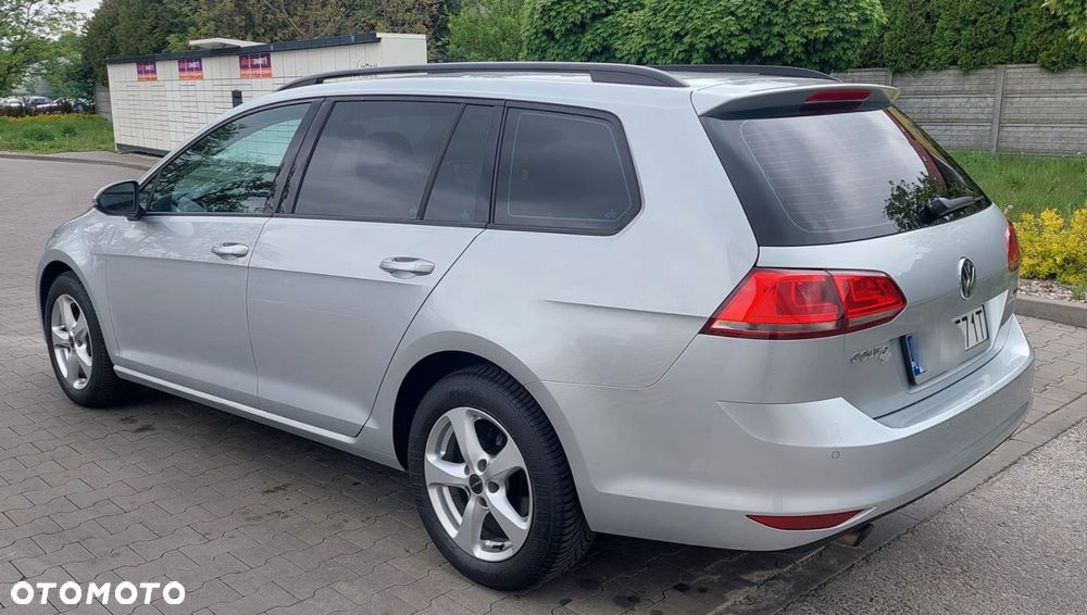 Volkswagen Golf 1.6 TDI BlueMotion Comfortline - 20