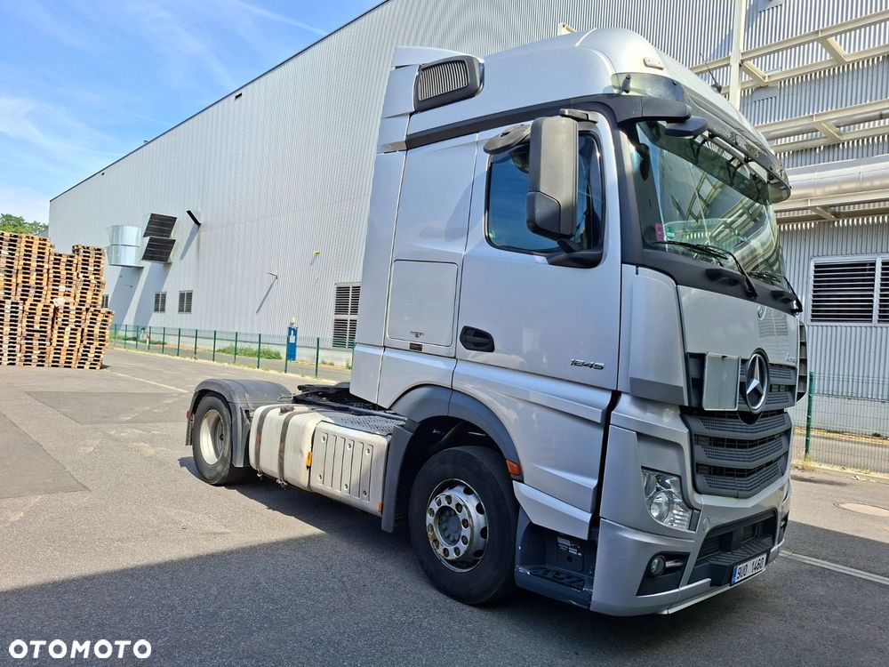 Versalift Actros 1845 - 3