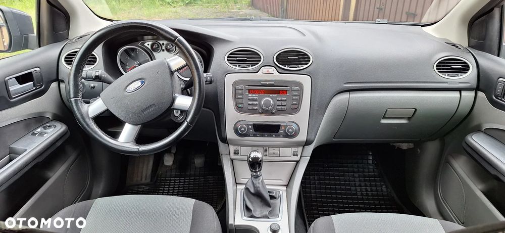 Ford Focus 1.6 16V Trend - 8