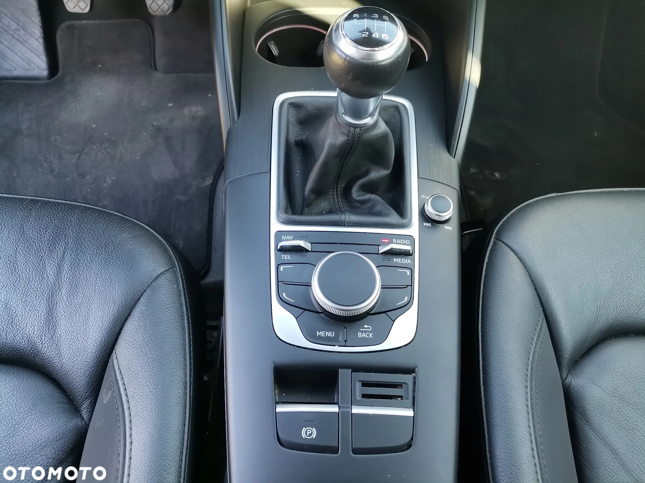 Audi A3 1.6 TDI Sportback (clean diesel) Ambiente - 14