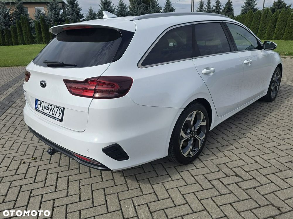 Kia Ceed - 9