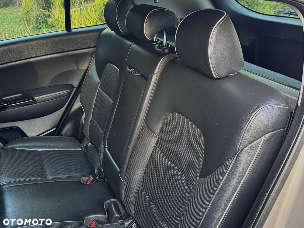 Kia Sportage 1.6 GDI L Business Line Plus 2WD - 11