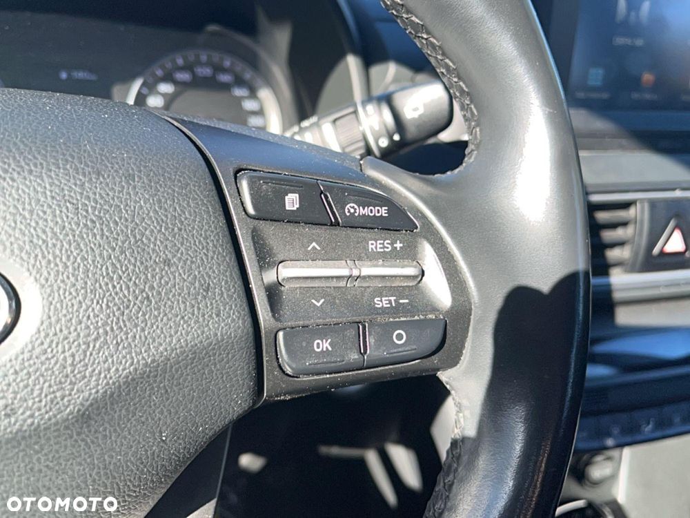 Hyundai Kona - 15
