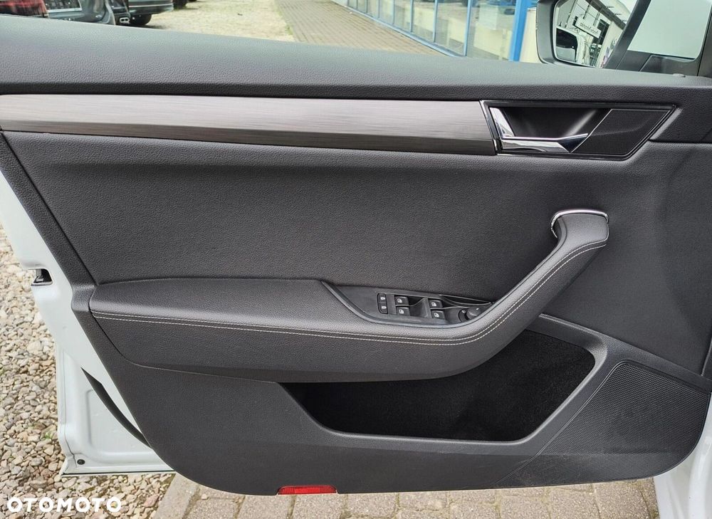 Skoda Superb 2.0 TSI Style DSG - 22