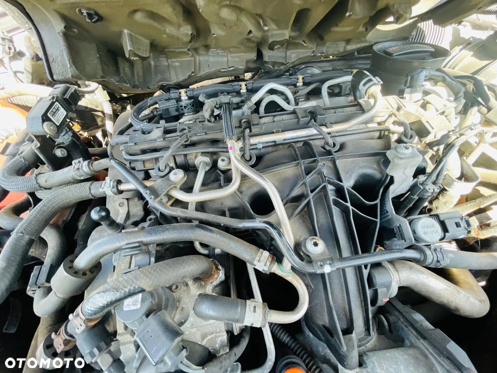 Volkswagen Passat 2.0 TDI DPF DSG Highline - 33