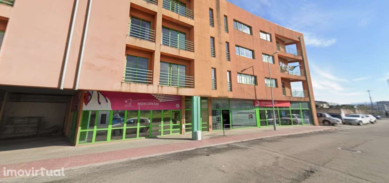 Arrumo em Valença no edifício Luso Galaico - Grande imagem: 2/3