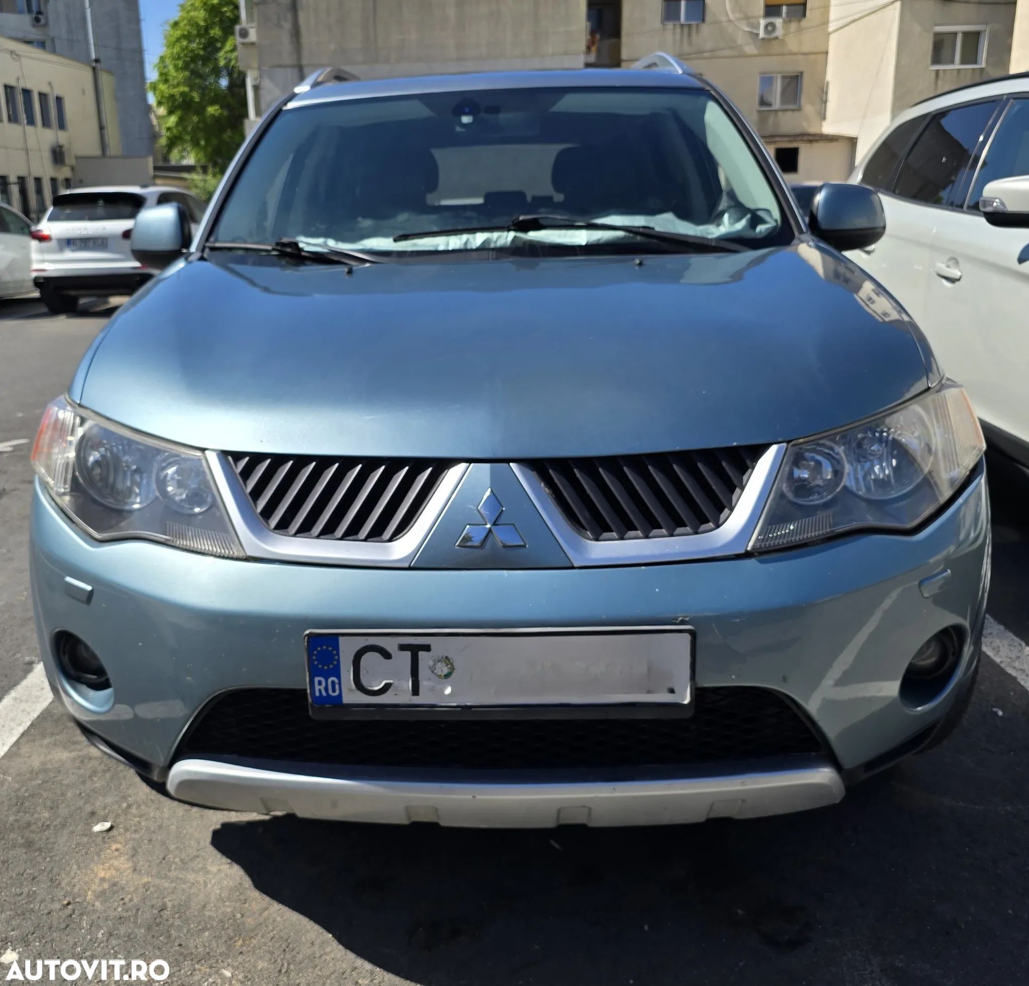 Mitsubishi Outlander 2.2 DI-D Instyle - 1