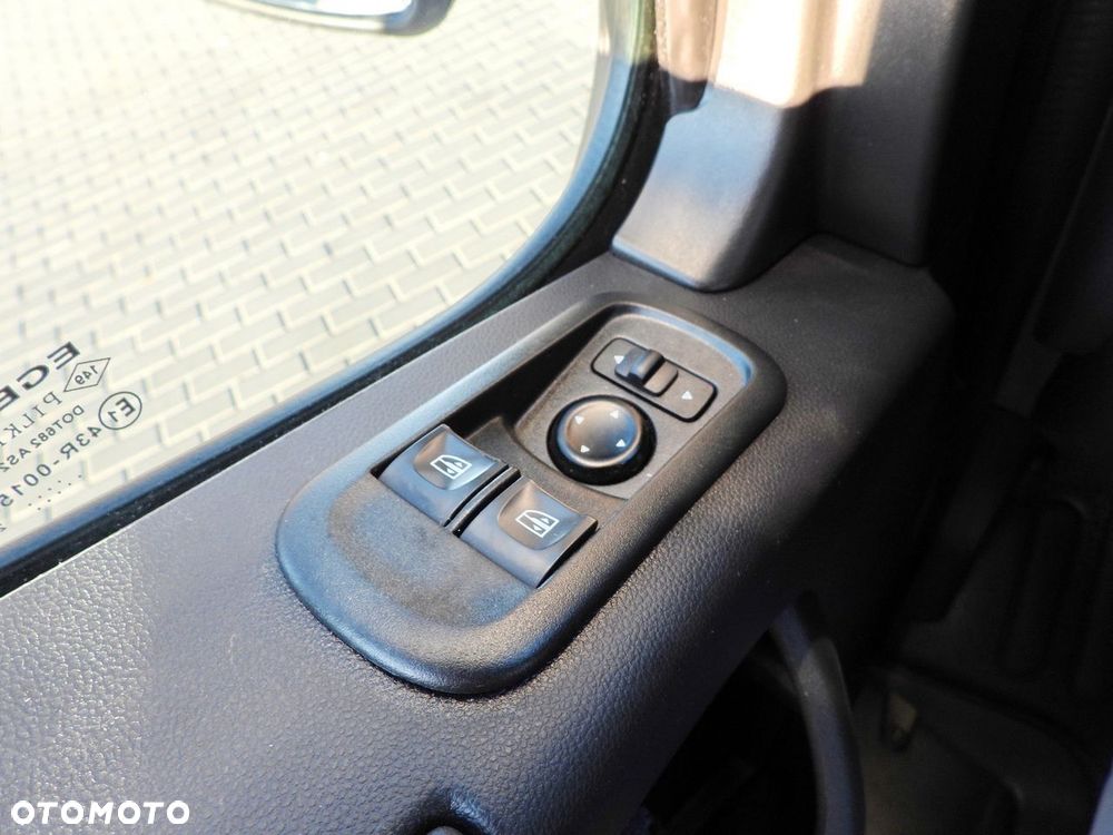 Renault MASTER FURGON CHŁODNIA  -10*C ZASILANIE 230V TEMPOMAT NAWIGACJA LEDY KLIMATYZACJA  150KM - 28