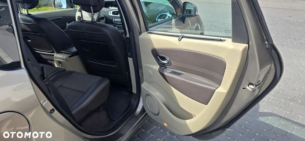 Renault Scenic 1.5 dCi Confort Privilege - 12