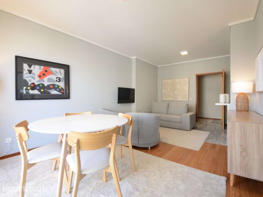 Apartamento T2 mobilado para arrendar no Aviz, Porto - Grande imagem: 3/21
