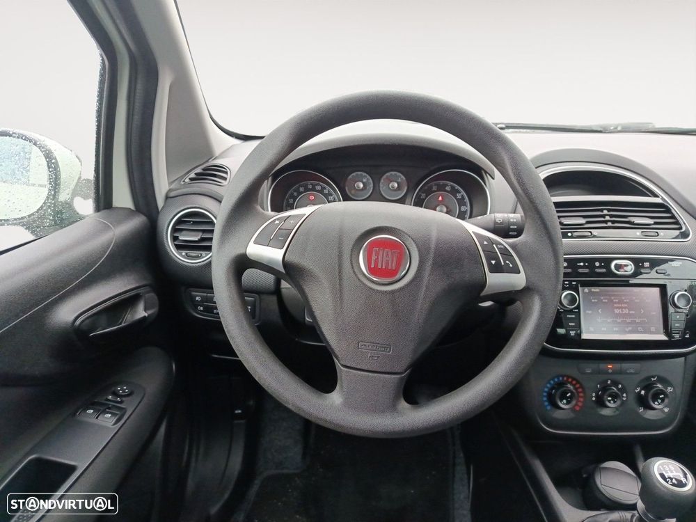 Fiat Punto 1.2 Young II S&S - 12