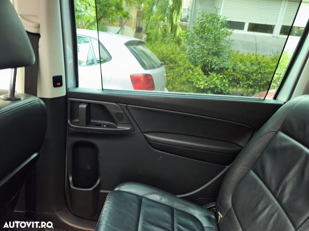 Volkswagen Sharan 2.0 TDI DSG BlueMotion Technology Highline - 17