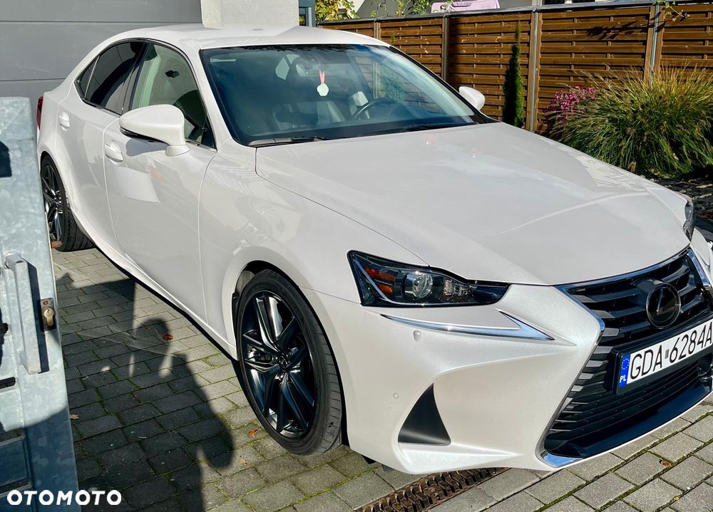 Lexus IS 200t Elite - 1