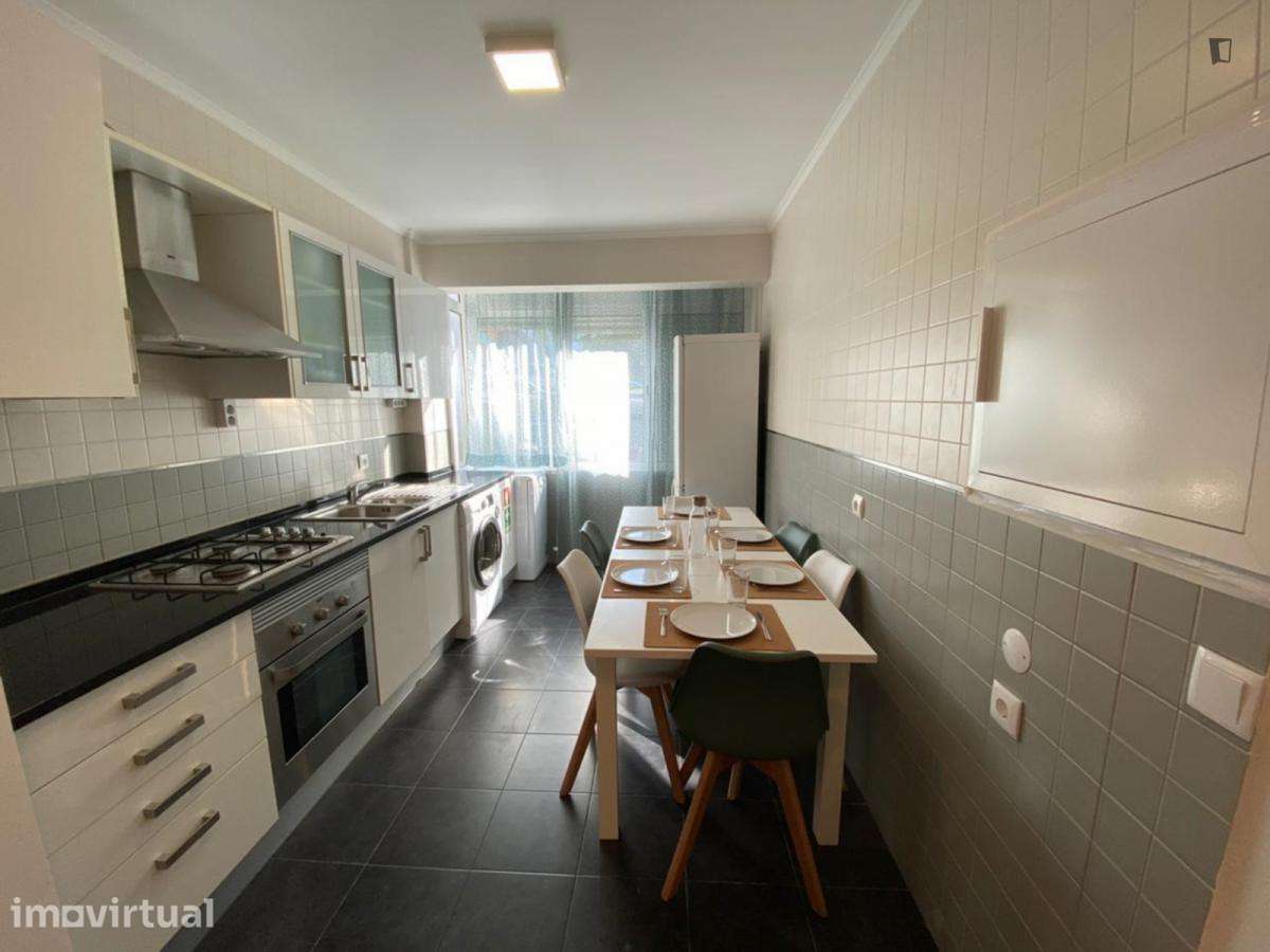 Quarto - localizado em Oeiras Lisbon - Grande imagem: 3/10