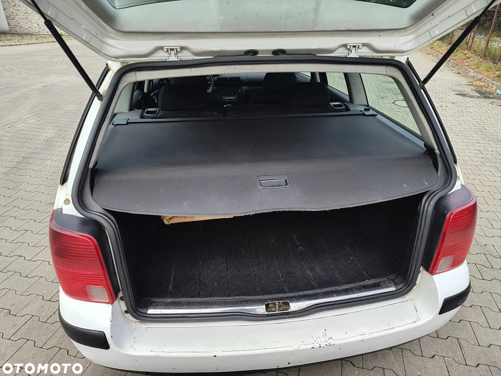Volkswagen Passat - 33