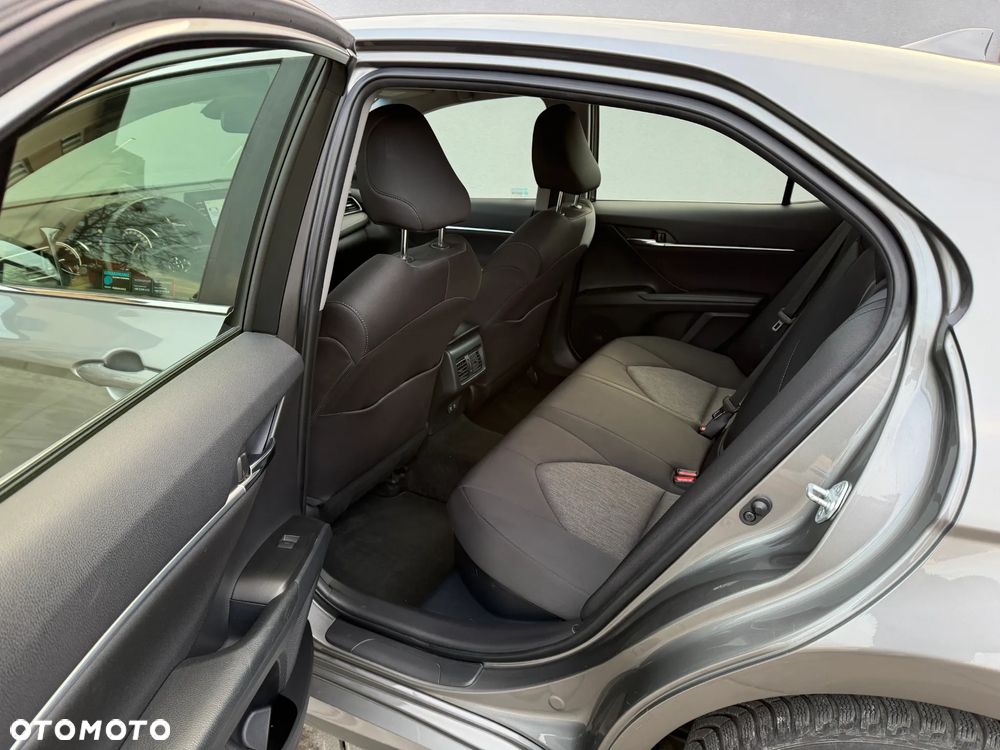 Toyota Camry - 9