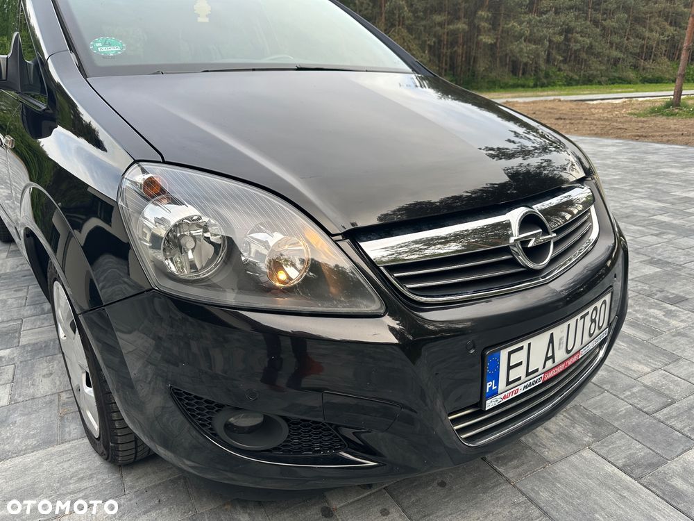 Opel Zafira 1.8 Cosmo - 33