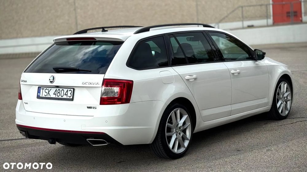 Skoda Octavia Combi 2.0 TDI 4x4 DSG RS - 8