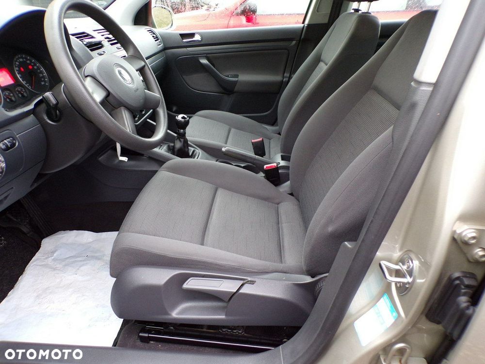 Volkswagen Golf 1.6 Comfortline - 12