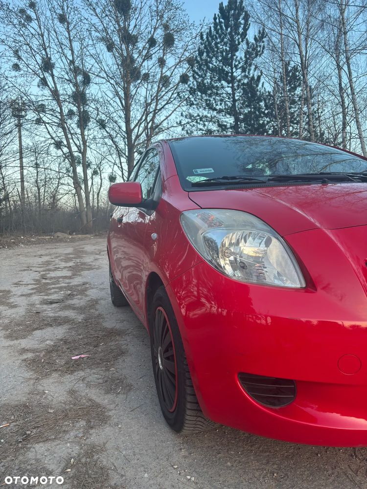 Toyota Yaris - 8