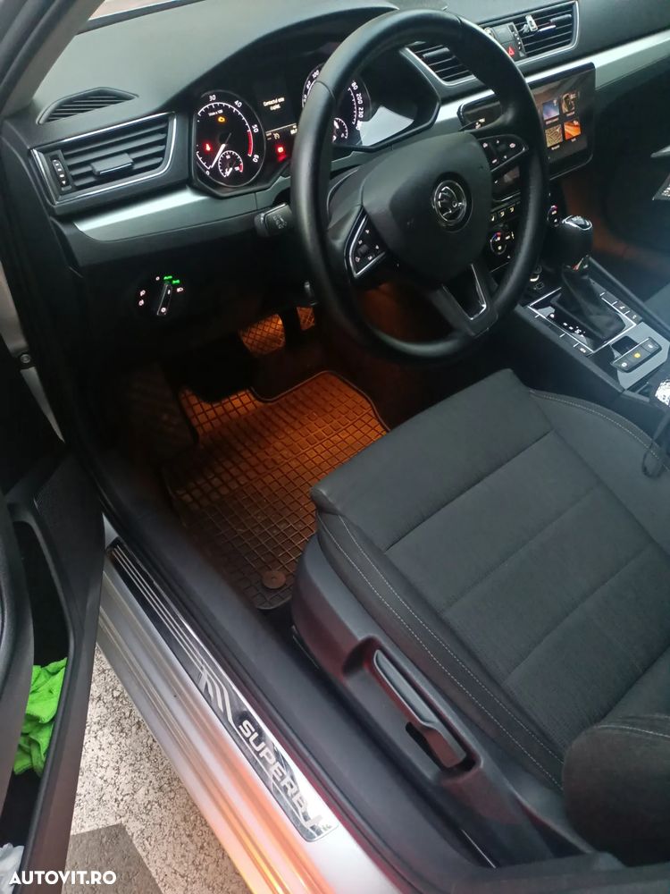 Skoda Superb Combi 2.0 TDI DSG Active - 14