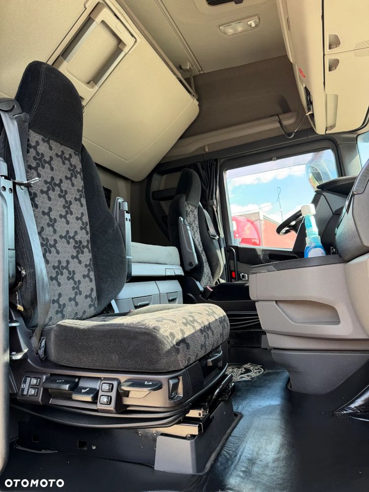 Scania S500 / RETARDER / PARK COOL / KLIMA POSTOJOWA / FULL SERWIS KONTRAKT ASO SCANIA / INTARDER / ŚWIATŁA LED / NAJWIĘKSZE ZBIORNIKI 1400 L / FULL SPOJLERY / CAŁA CZARNA 2021 ROK !! - 23