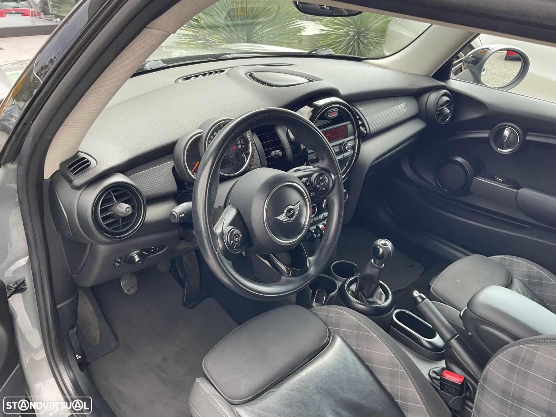 MINI 3 Portas Cooper D - 21