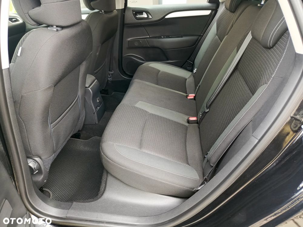 Citroën C4 e-HDi 115 ETG6 Exclusive - 13