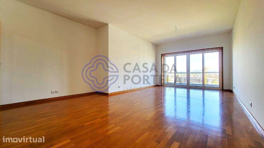 Apartamento T3 junto à praia, em Póvoa de Varzim, para venda. - Grande imagem: 3/31