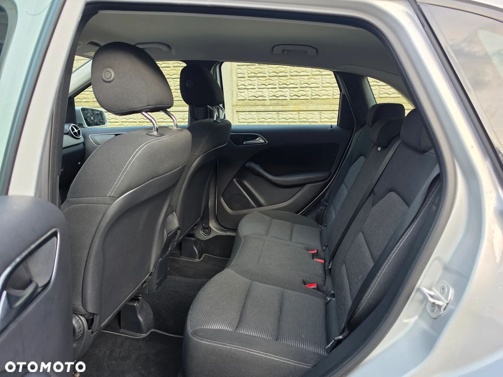 Mercedes-Benz Klasa B 180 (BlueEFFICIENCY) 7G-DCT - 17