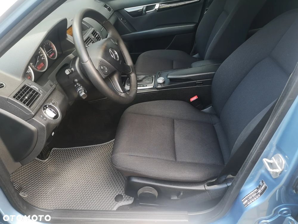 Mercedes-Benz Klasa C 180 BlueEFFICIENCY 7G-TRONIC Elegance - 18