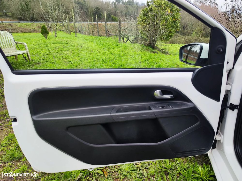 VW Up! 1.0 BlueMotion Move - 17