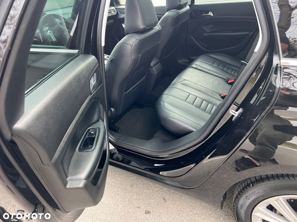 Peugeot 308 - 16