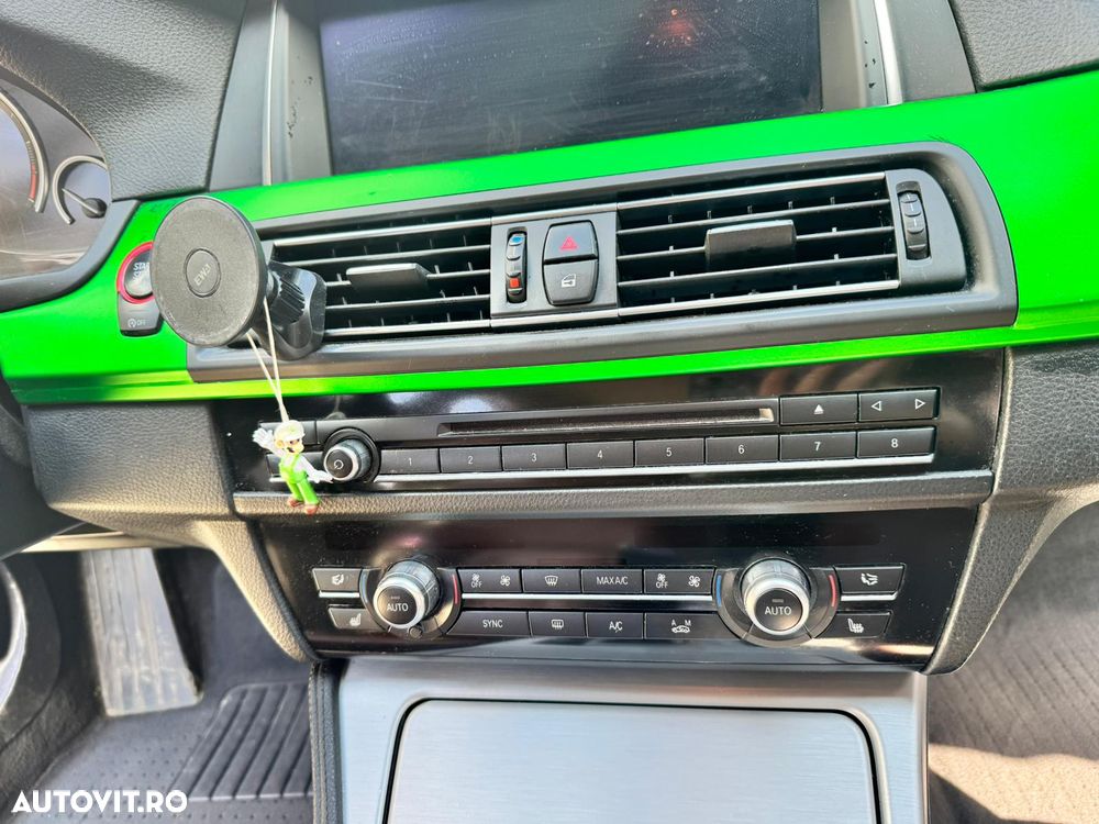 BMW Seria 5 520d xDrive AT - 20