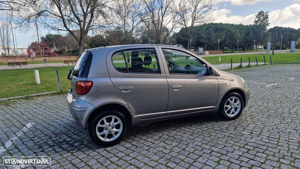 Toyota Yaris 1.0 Sol AC - 5