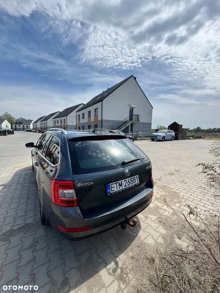 Skoda Octavia 1.6 TDI Ambition DSG - 5