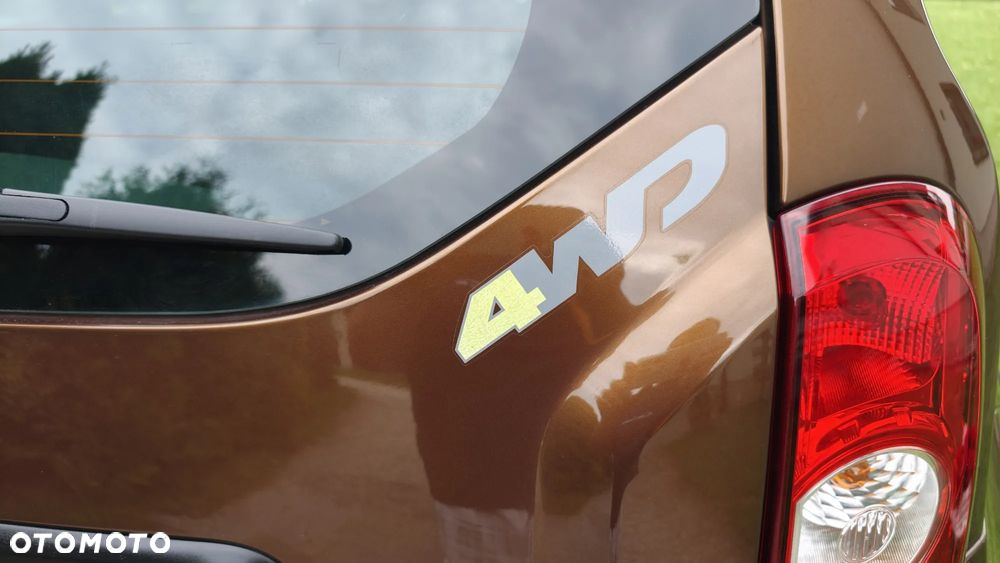Dacia Duster 1.6 Laureate 4x4 - 24