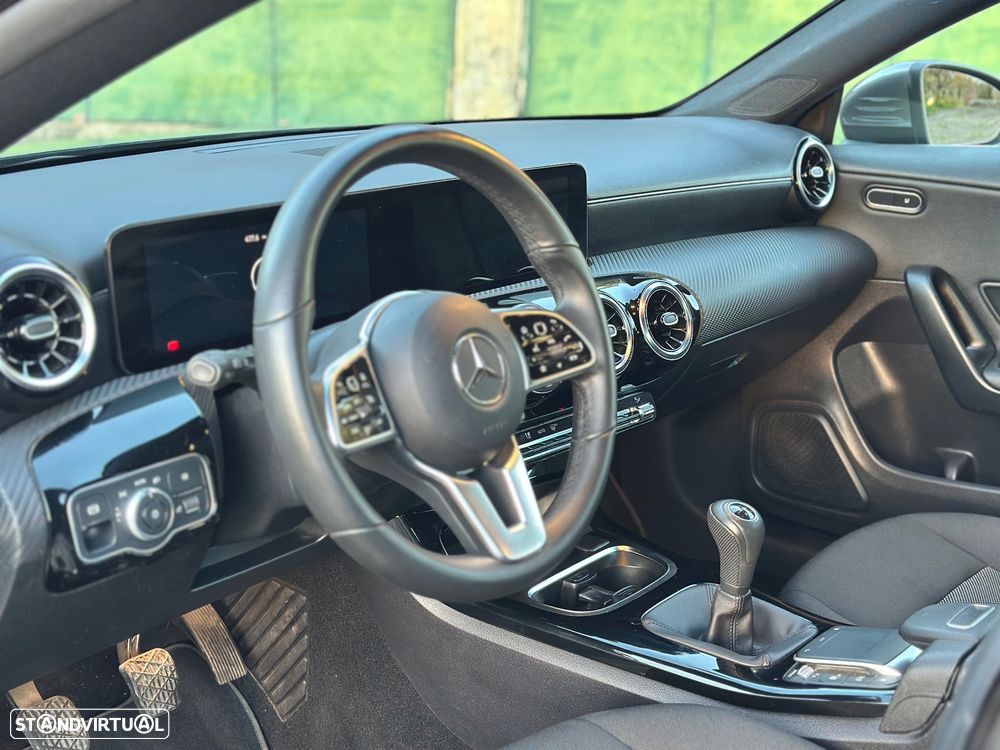 Mercedes-Benz CLA 180 - 25