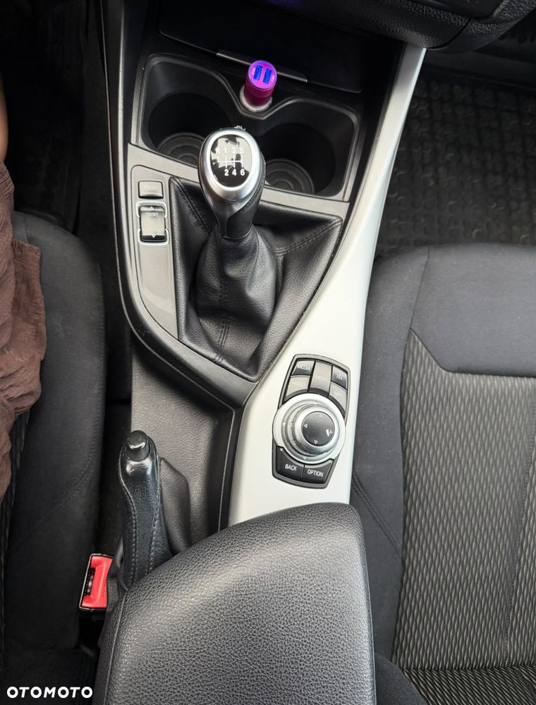 BMW Seria 1 116d Sport Line - 16