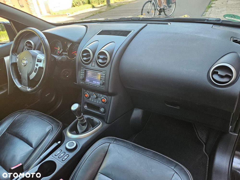 Nissan Qashqai 2.0 4x4 visia - 18